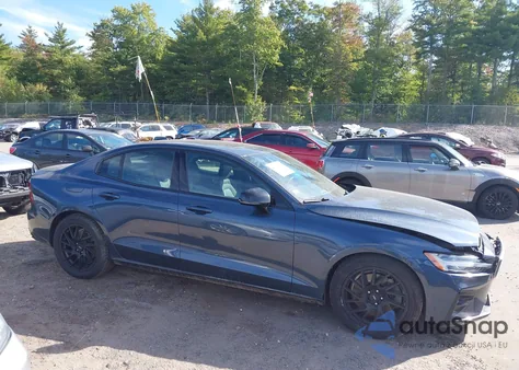 2019 Volvo S60 T6 R-Design from USA, damaged, VIN 7JRA22TM7KG005958